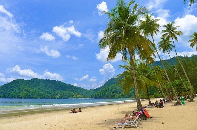 Maracas Beach Trip - Trying Shark and Bake at the Bay
