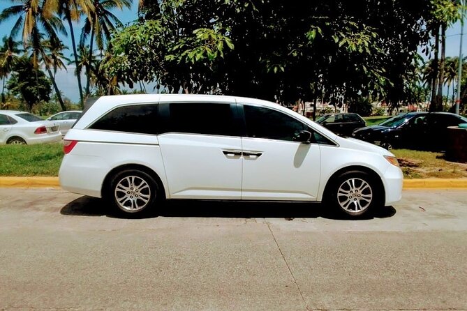 Port of Spain Airport (POS) to Port of Spain -Round-Trip Transfer - Is $100.79 per person good value?