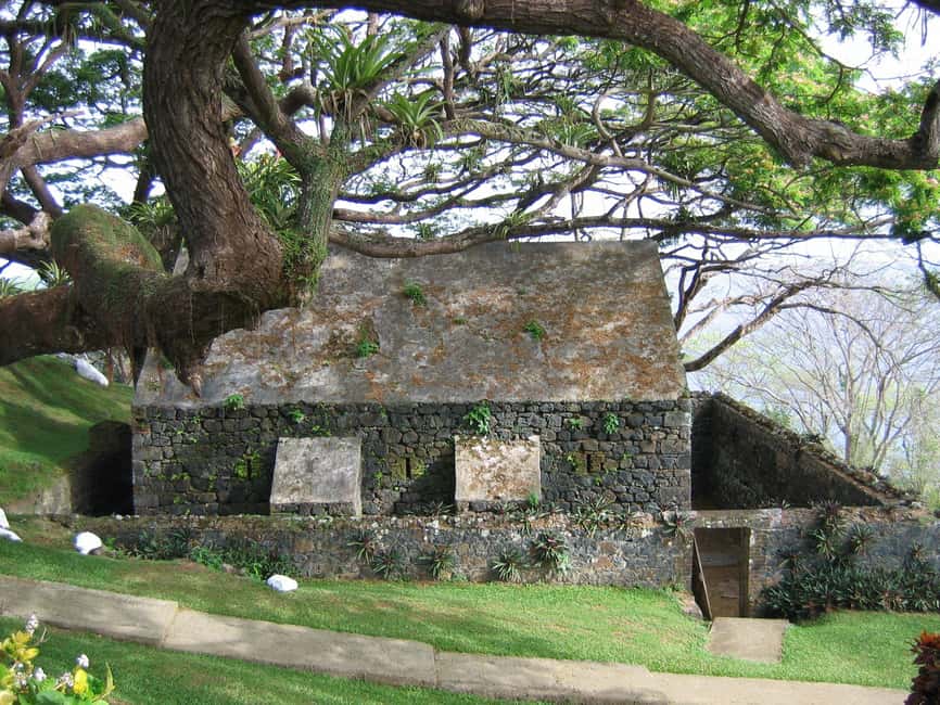Tobago: Half-Day Highlights Tour - Scarborough gives you a quick introduction to Tobago